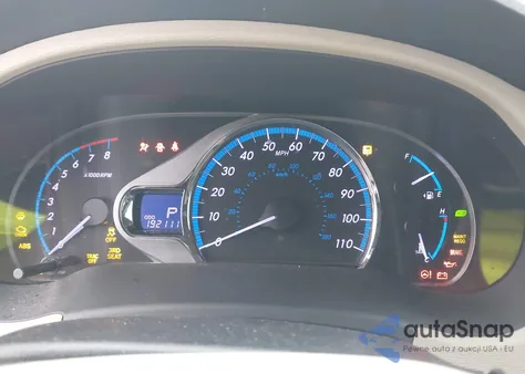 2011 Toyota Sienna Limited V6 z USA, uszkodzony, nr VIN 5TDYK3DC3BS095849